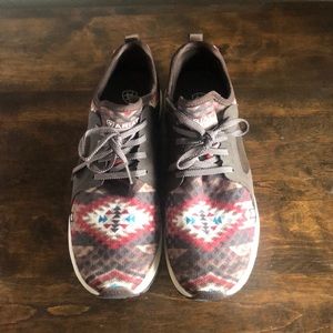 Ariat Fusion Tennis Shoes Size 8.5